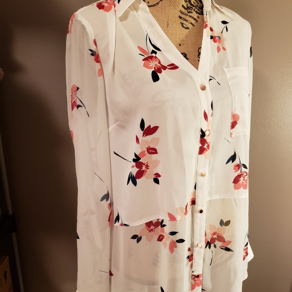 CANDIES BUTTON DOWN FLORAL BLOUSE